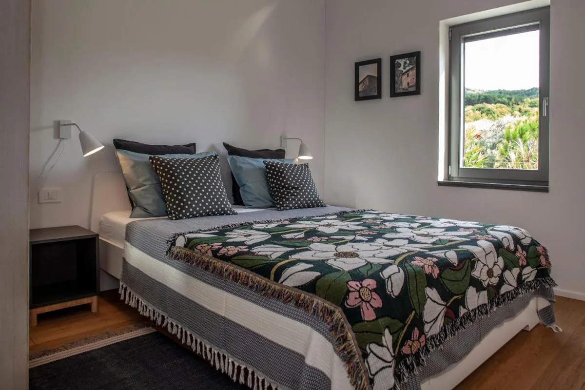 Two villas in lush countryside, Aufnahme 14