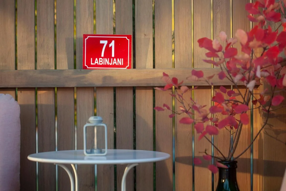 Two villas in lush countryside, Aufnahme 12